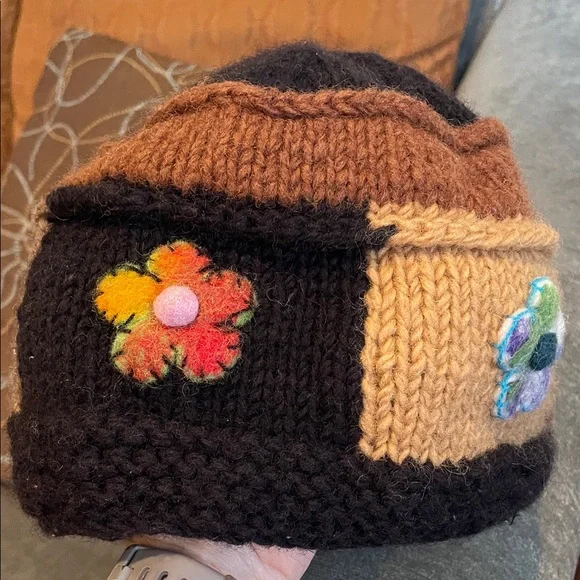 Kathmandu Imports Women Multicolor Floral Wool Hat - Picture 3 of 9